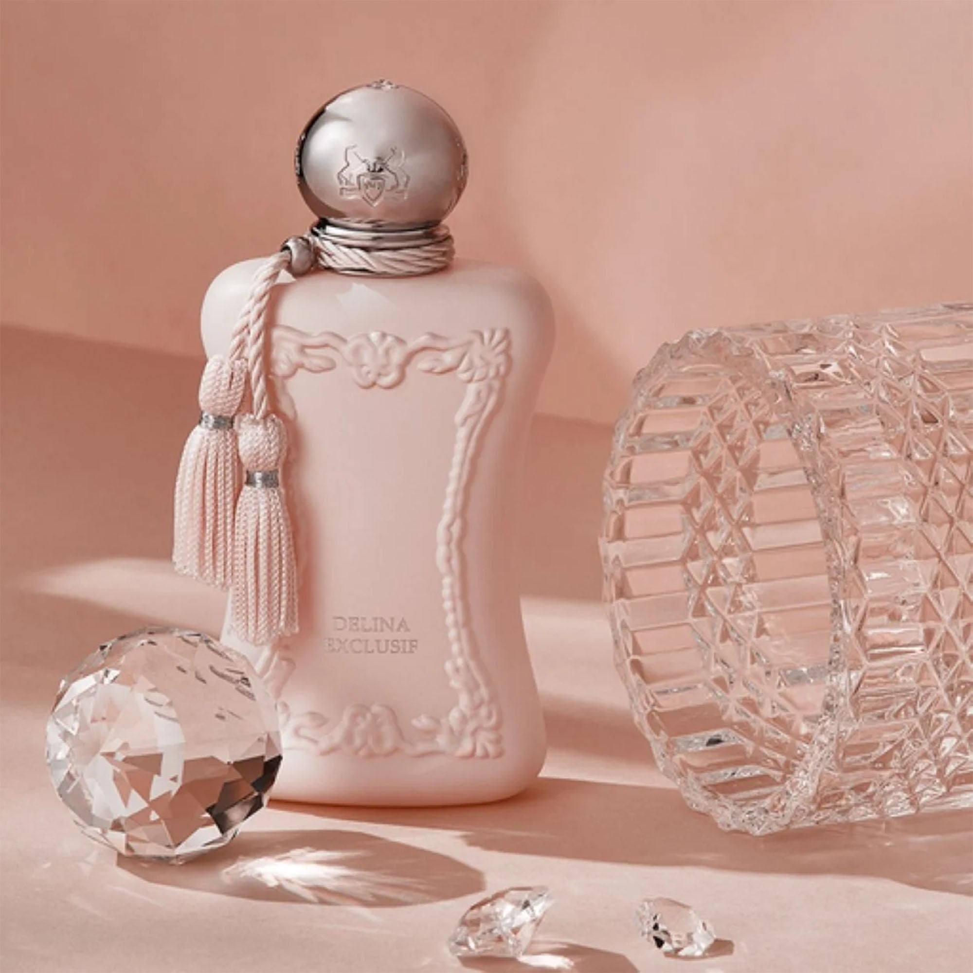 Delina Exclusif – Twisted Lily